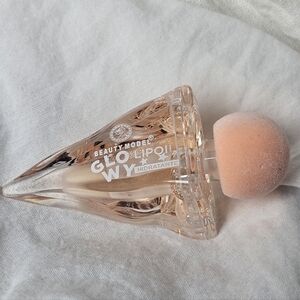 Glow Hydrating Lip Gloss - Peach